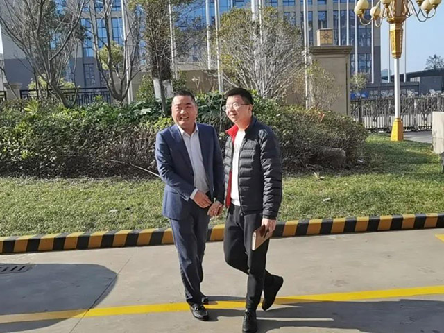 新春伊始，龍灣區(qū)空港管委會(huì)領(lǐng)導(dǎo)率隊(duì)蒞臨集團(tuán)走訪慰問(wèn)